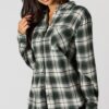 Haut boutonné à manche longue en flanelle à carreaux