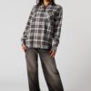 Haut boutonné à manche longue en flanelle à carreaux