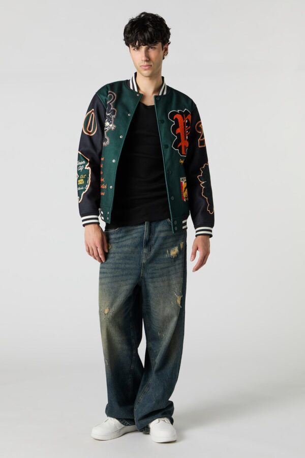 Veste universitaire brodée