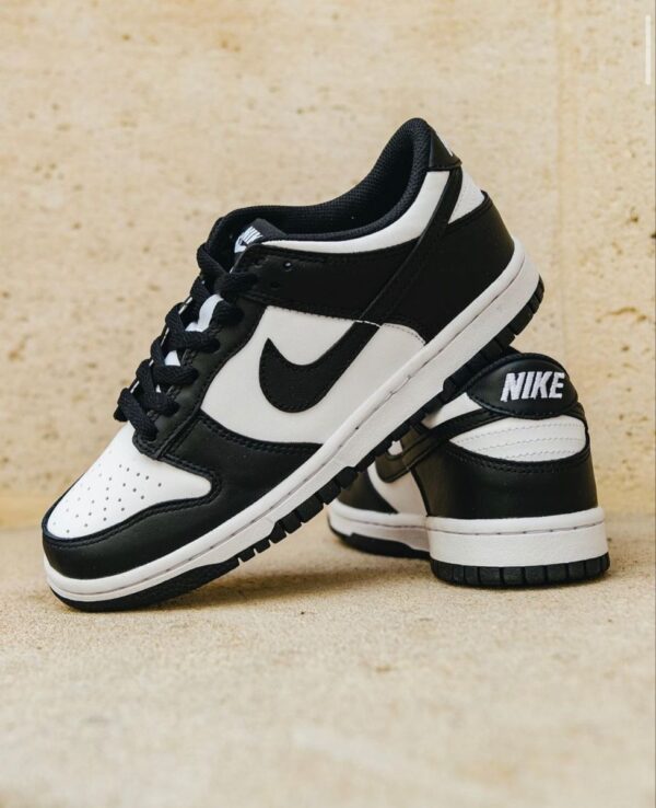 1735deb717647986394ac629a115eb11 Air Jordan one (Black / White)