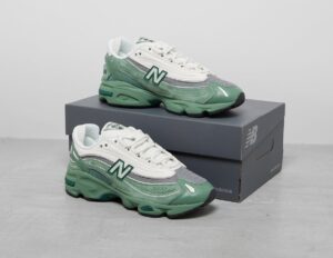 2b6e0078a6cf2741b7a4bccc30d5a8d7 New Balance 1000 Green