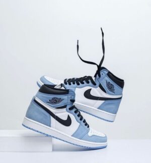 32696f28aa3bbac073a0d713b4ceadd9 Nike Air Jordan One (Blue / White)