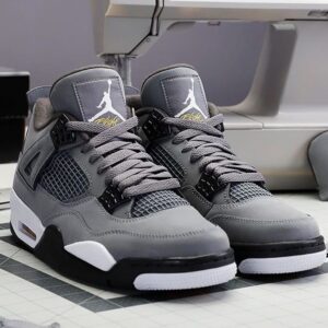 Jordan 4 Retro Shoes