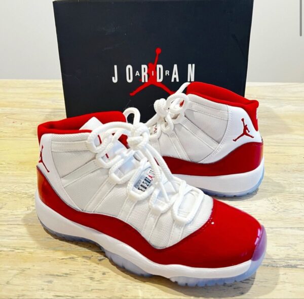 6b93faf39e37e6f9a930b14eb715cb32 Jordan 11 Shoes RED / WHITE