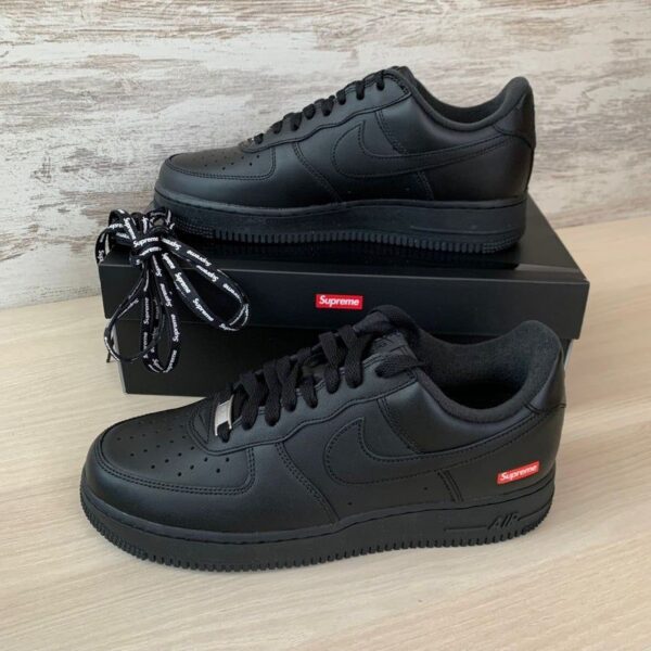 87c9dc1cdc4b8f74a29a5e6549baa487 Nike Air Force One Full Black ( Supreme)