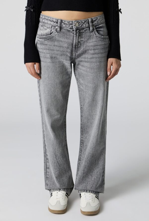 Screenshot Jean rigide à taille basse et jambe droite Lavé gris