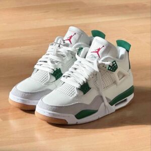 Jordan 4 Retro (White / Green)