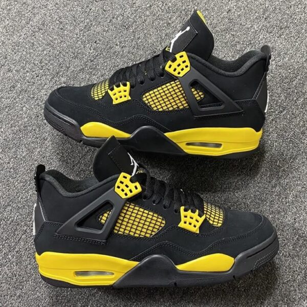 Jordan 4 Retro (Black _ Yellow)