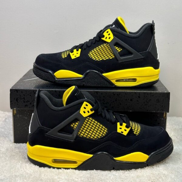 Jordan 4 Retro (Black _ Yellow)